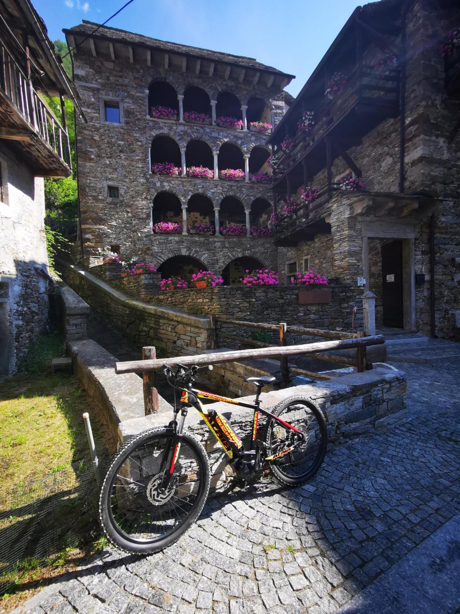 Dimora Storica Casa Vanni Villadossola Buitenkant foto