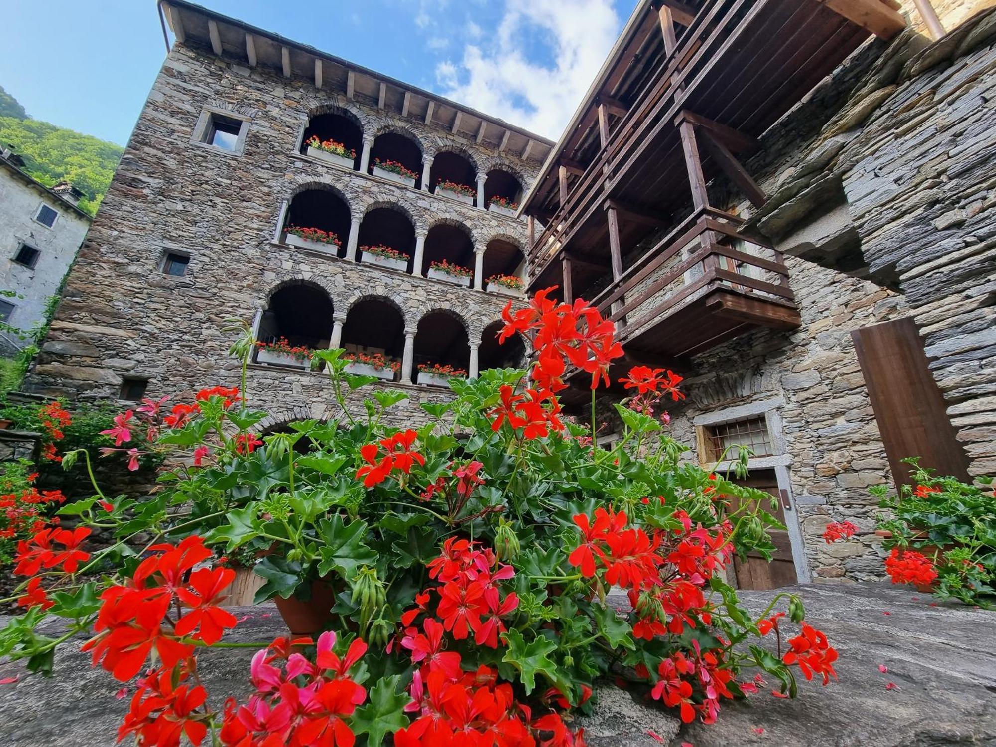 Dimora Storica Casa Vanni Villadossola Buitenkant foto